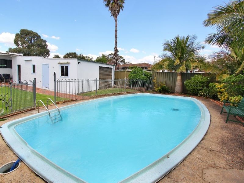 27 Chamberlain Rd, Guildford NSW 2161