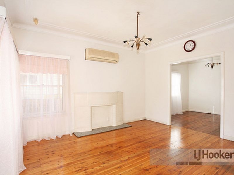 17 Hinchen Street, Guildford NSW 2161