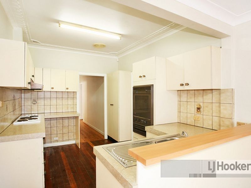 17 Hinchen Street, Guildford NSW 2161