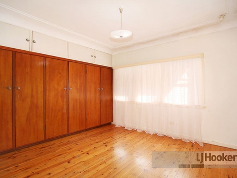 17 Hinchen Street, Guildford NSW 2161