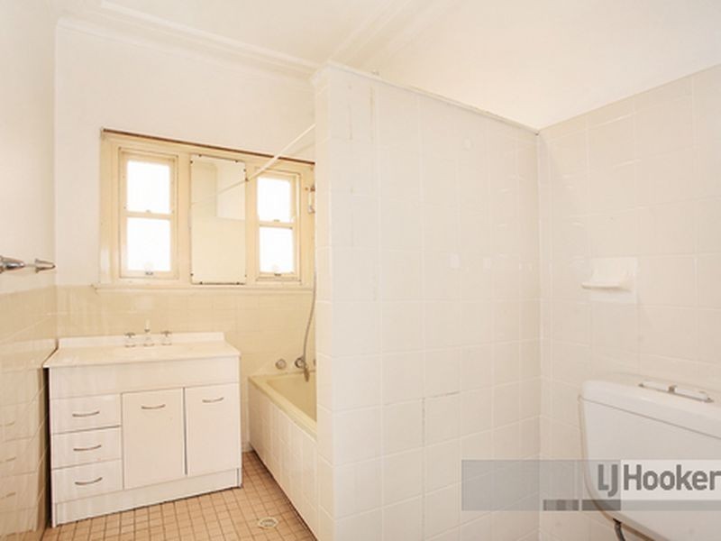 17 Hinchen Street, Guildford NSW 2161