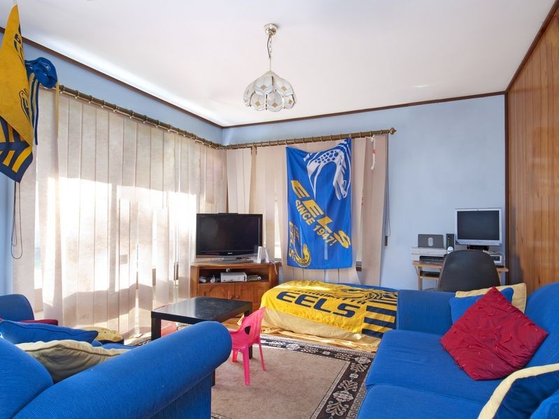 5 Phyllis Crescent, Guildford NSW 2161