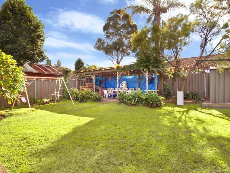 5 Phyllis Crescent, Guildford NSW 2161