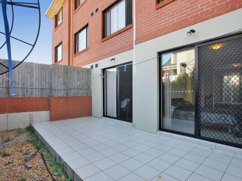 2/80-82 Mountford Avenue, Guildford NSW 2161