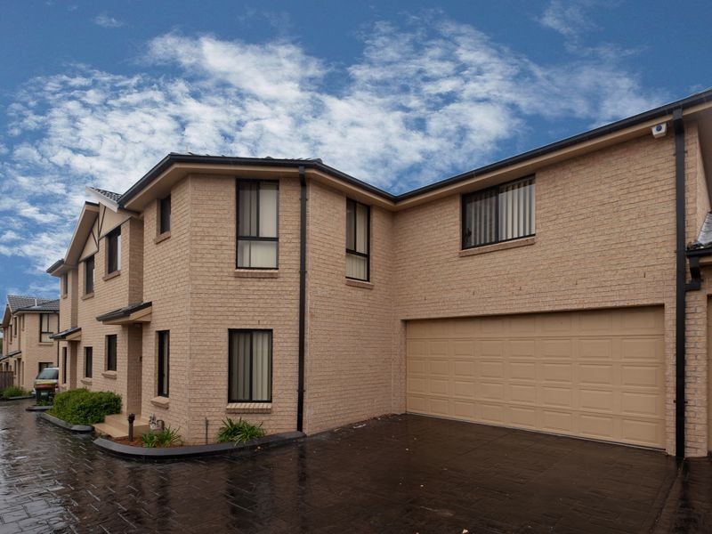 2/7 Park Street, Merrylands NSW 2160