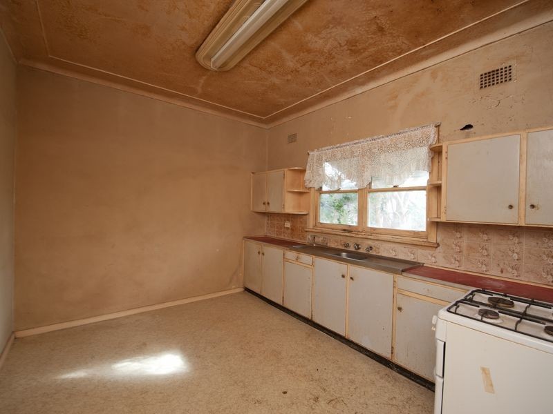 11 Surrey Street, Guildford NSW 2161