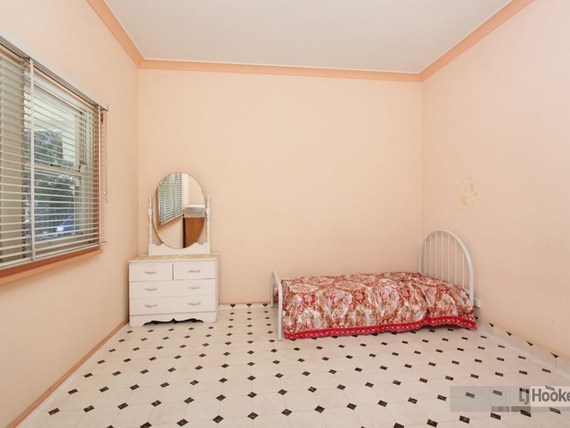 8 Acland Street, Guildford NSW 2161