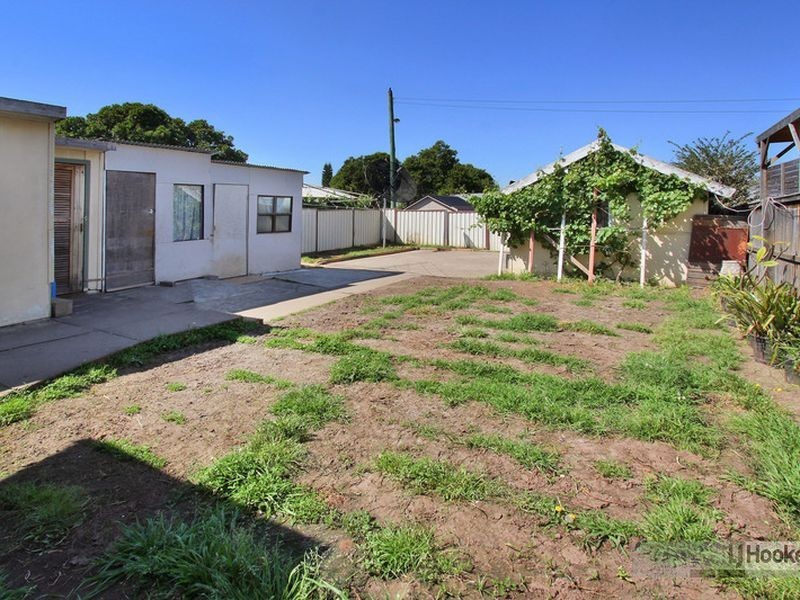 8 Acland Street, Guildford NSW 2161