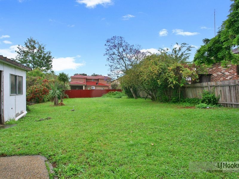 8 Springfield Street, Guildford NSW 2161