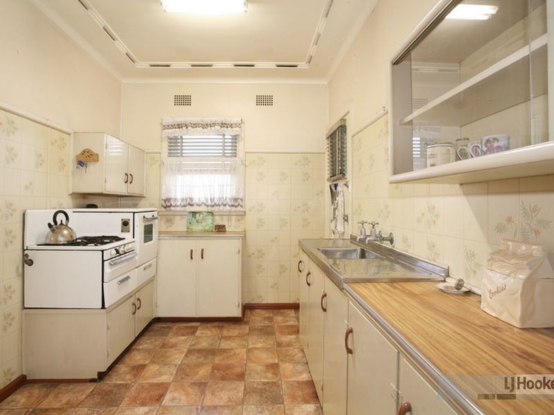 28 Salisbury Road, Guildford NSW 2161