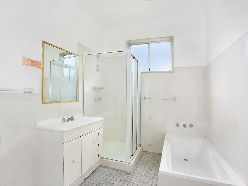 21a Rhodes Avenue, Guildford NSW 2161