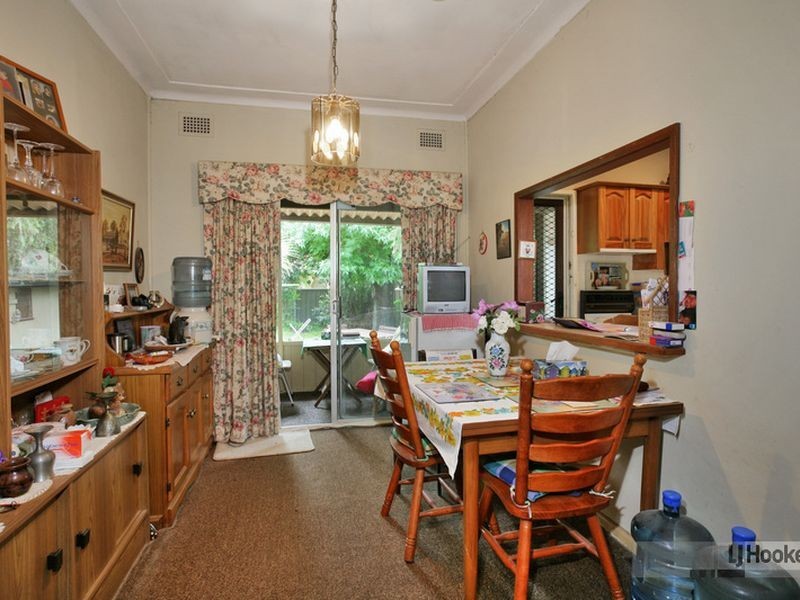 14 Winston Avenue, Guildford West NSW 2161