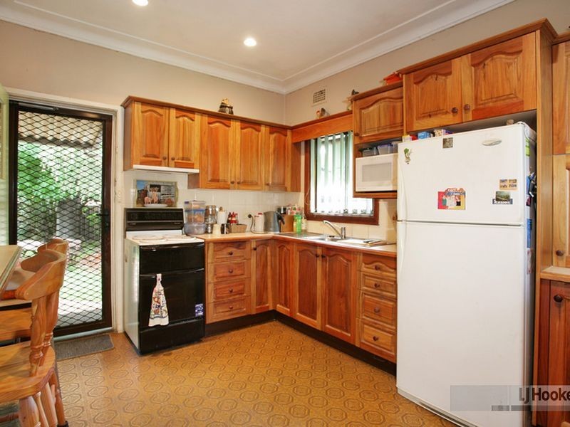 14 Winston Avenue, Guildford West NSW 2161