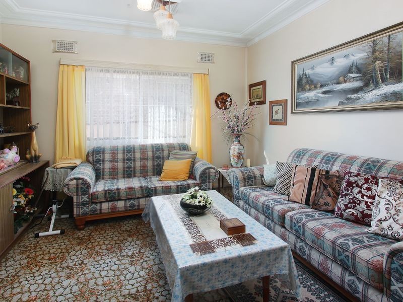 125 Woodville Rd, Chester Hill NSW 2162