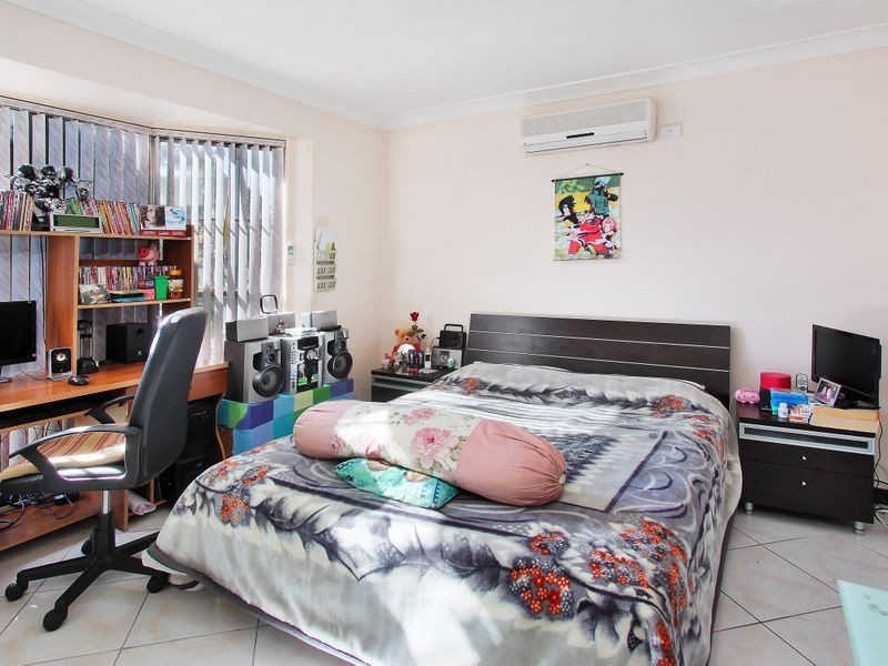 6 Powhatan Street, Greenfield Park NSW 2176