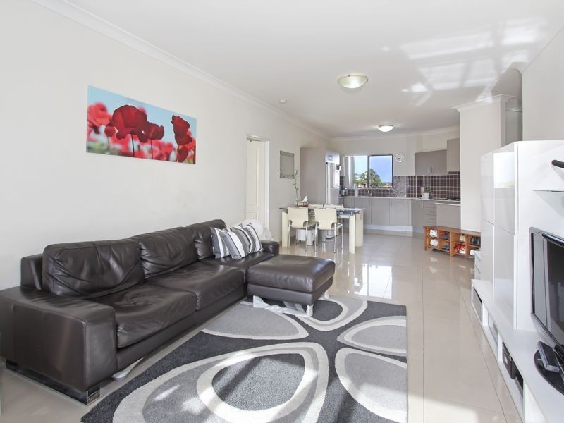 23/10-12 Wingello Street, Guildford NSW 2161