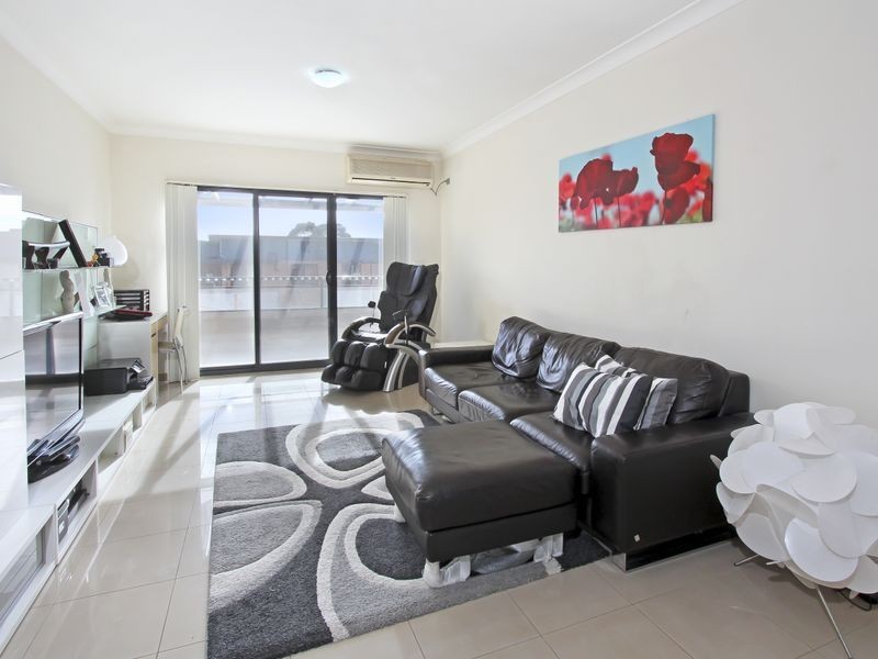 23/10-12 Wingello Street, Guildford NSW 2161