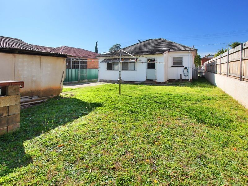 65 Bangor St, Guildford NSW 2161