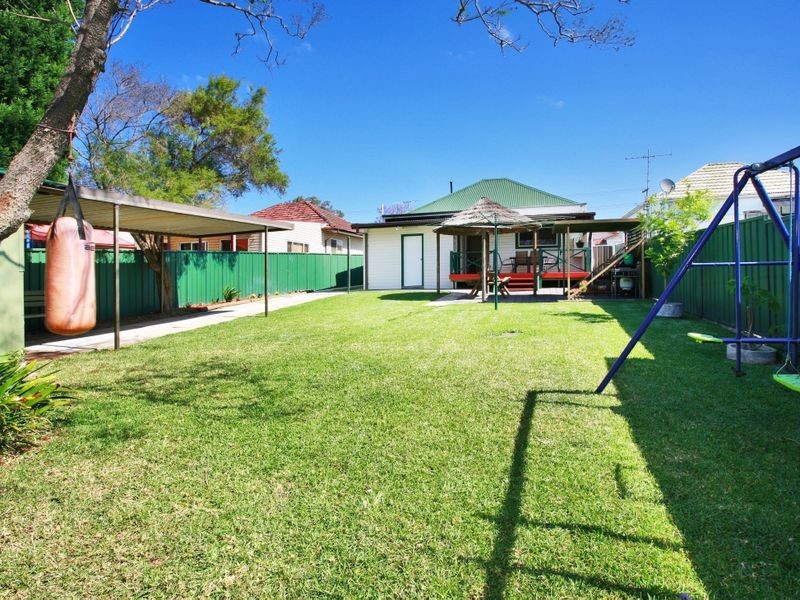 37 McArthur St, Guildford NSW 2161