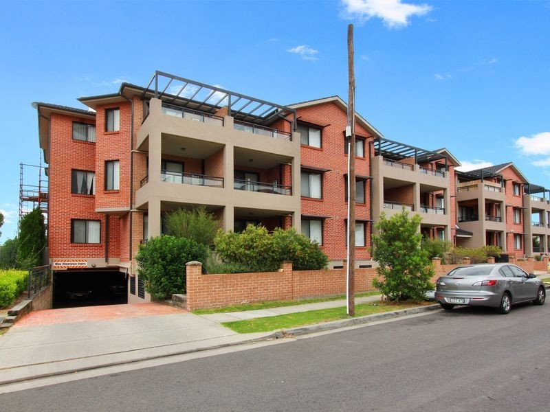 4/10-12 Wingello Street, Guildford NSW 2161