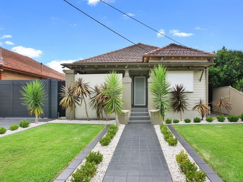 18 Talbot Road, Guildford NSW 2161