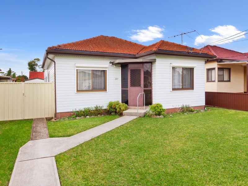 237 Robertson Street, Guildford NSW 2161