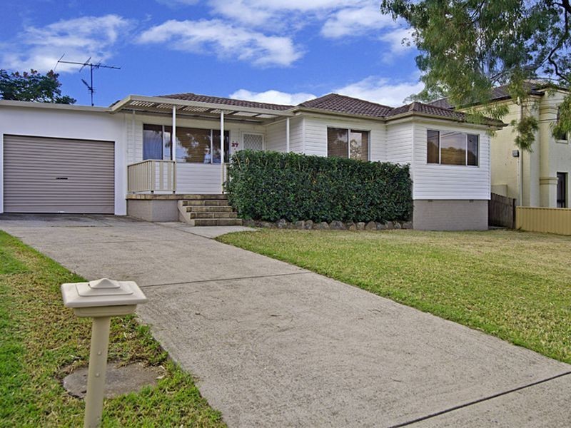 37 Dahlia Street, Greystanes NSW 2145