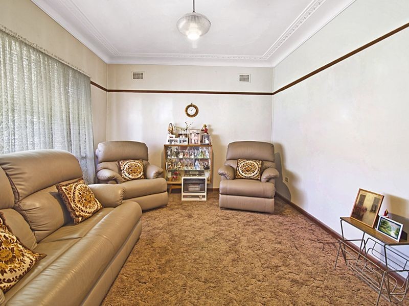 221 Excelsior Street, Guildford NSW 2161