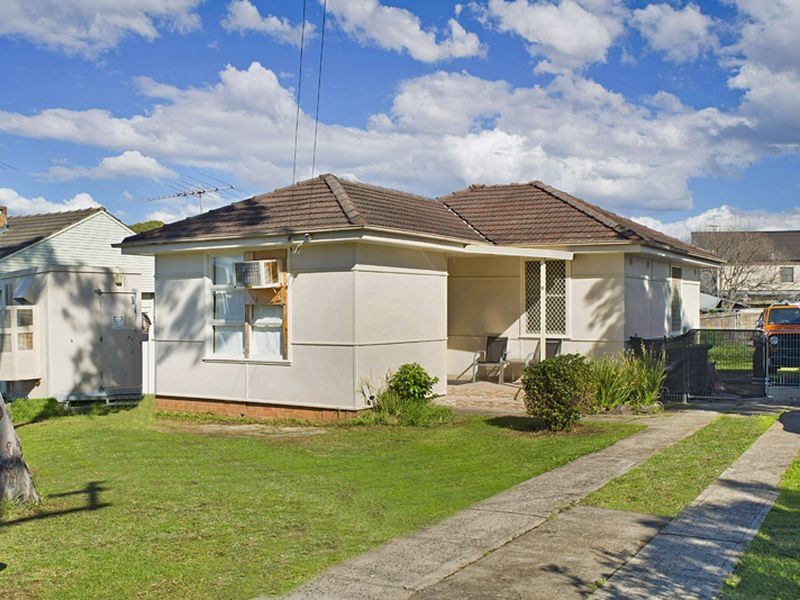 8 Sheahan Ave, Guildford NSW 2161