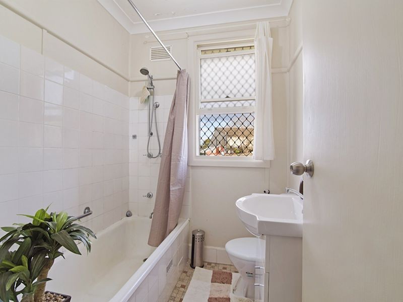 8 Sheahan Ave, Guildford NSW 2161