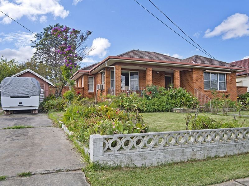 65 Woodbine St, Yagoona NSW 2199