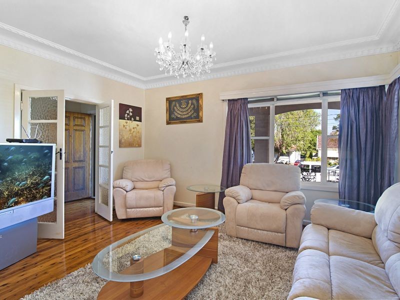 65 Woodbine St, Yagoona NSW 2199