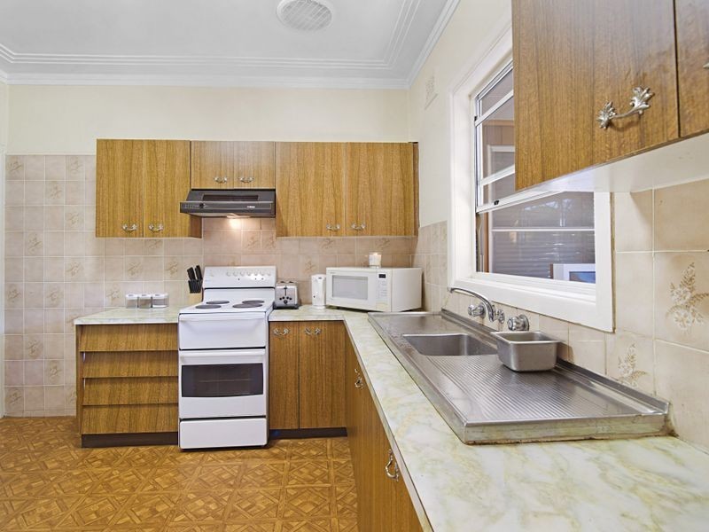 65 Woodbine St, Yagoona NSW 2199