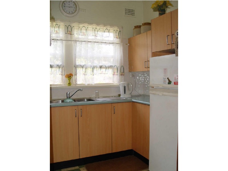 6 Railway Street, Guildford NSW 2161