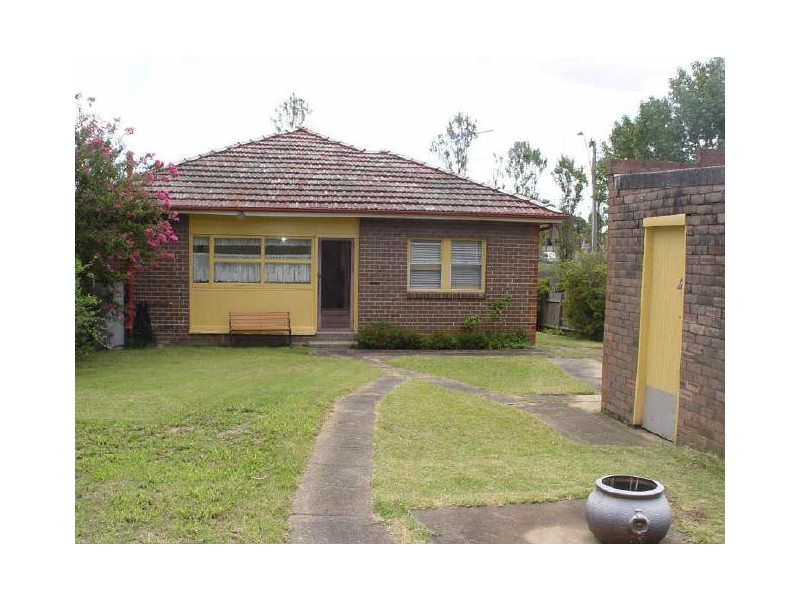 6 Railway Street, Guildford NSW 2161