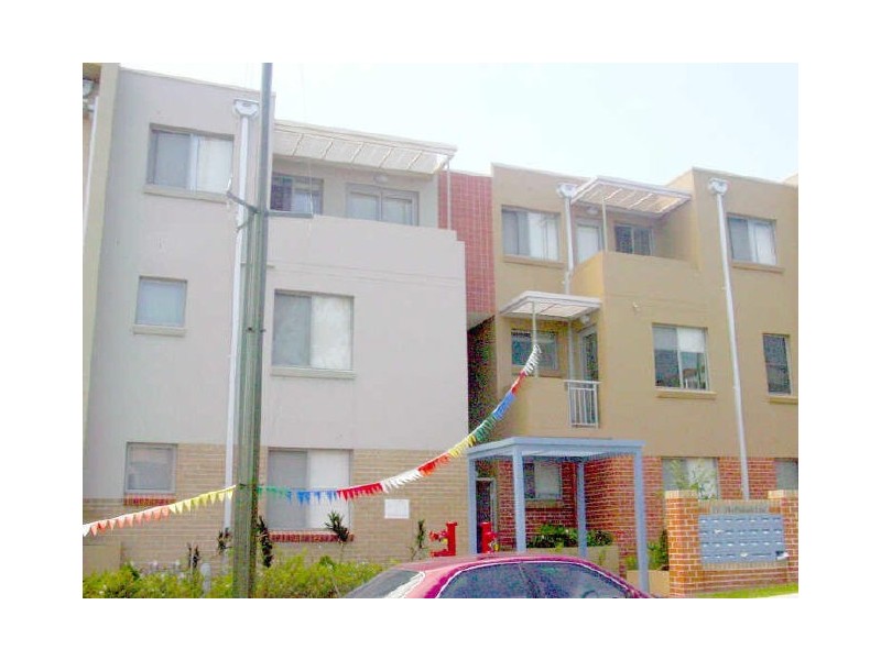 9/22-24a Parkside Lane, Westmead NSW 2145