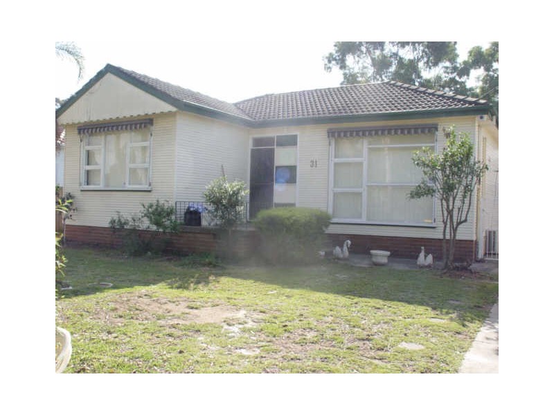 31 Dennistoun Avenue, Guildford NSW 2161