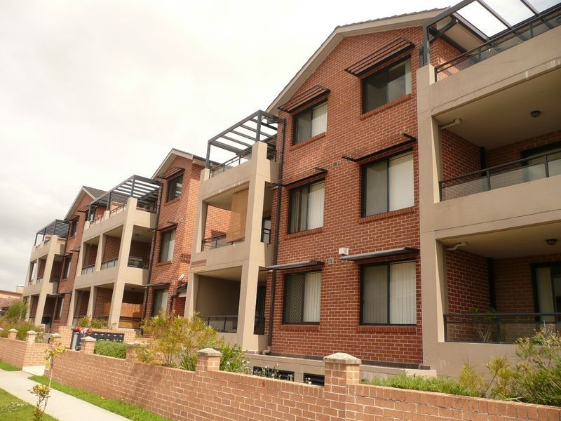 13/10-12 Wingello Street, Guildford NSW 2161