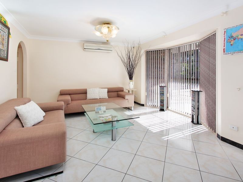 6 Powhatan Street, Greenfield Park NSW 2176