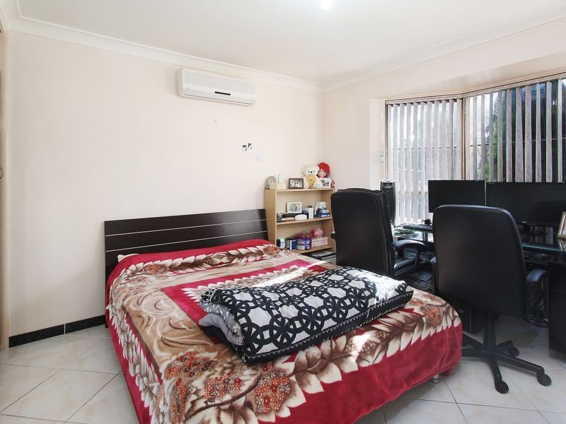 6 Powhatan Street, Greenfield Park NSW 2176