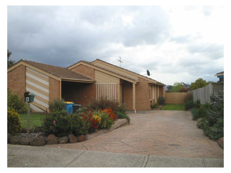 8 Freestone Court, Kilmore VIC 3764