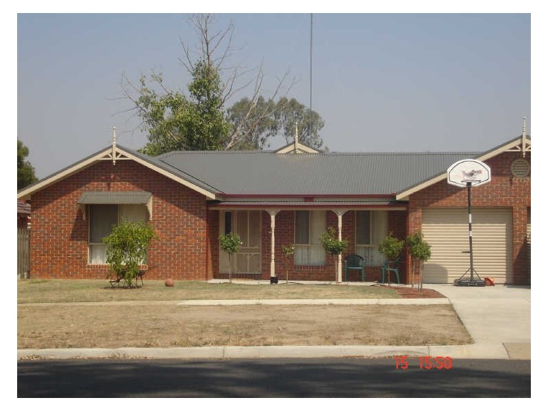 80 Piper Street, Broadford VIC 3658