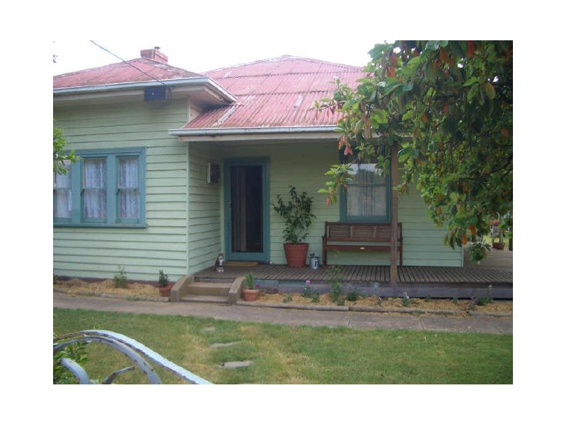 13 Sutherland Street, Kilmore VIC 3764