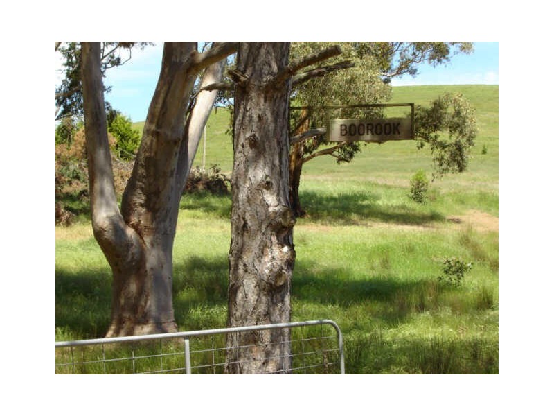 1090 Strath Creek Road, Broadford VIC 3658