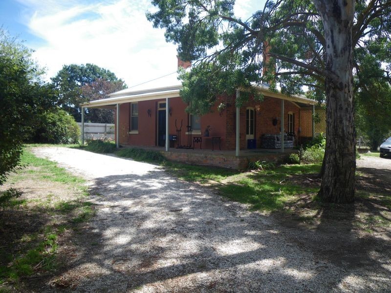 11 Mckenzie  Street, Broadford VIC 3658