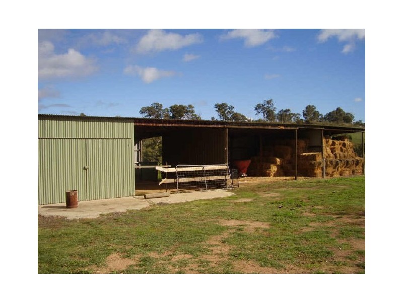 1085 Sugarloaf Ck Rd, Glenaroua VIC 3764