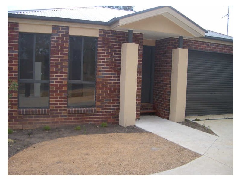 1/12 Mia Mia Road, Broadford VIC 3658