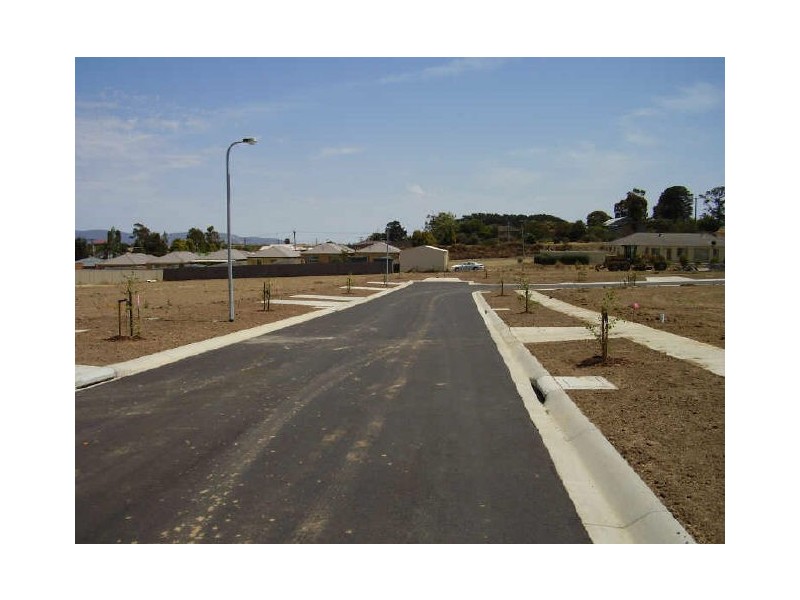 - Kilmore Central, Kilmore VIC 3764