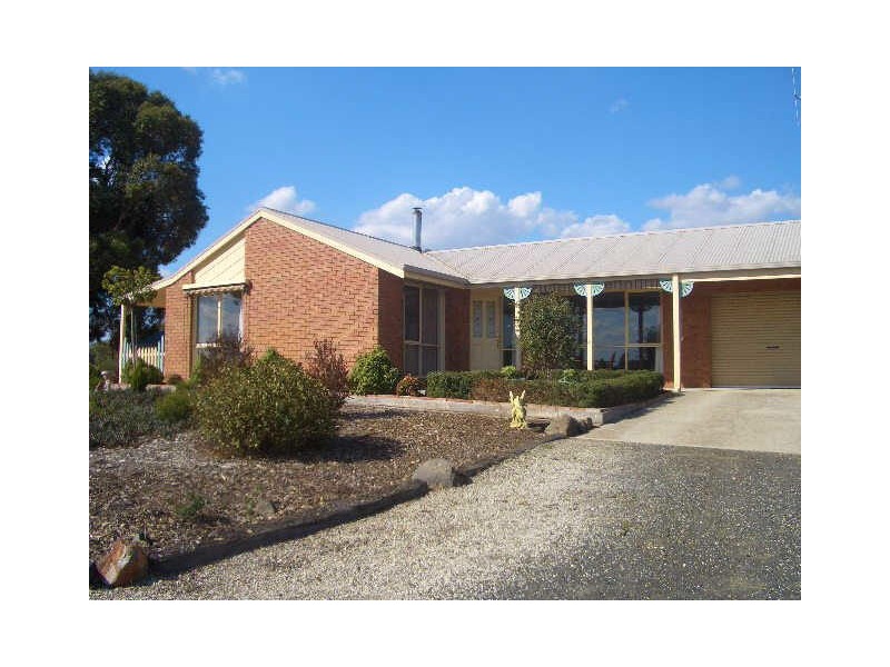 15 Roditis Avenue, Broadford VIC 3658