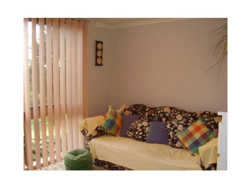 8 John Court, Clonbinane VIC 3658